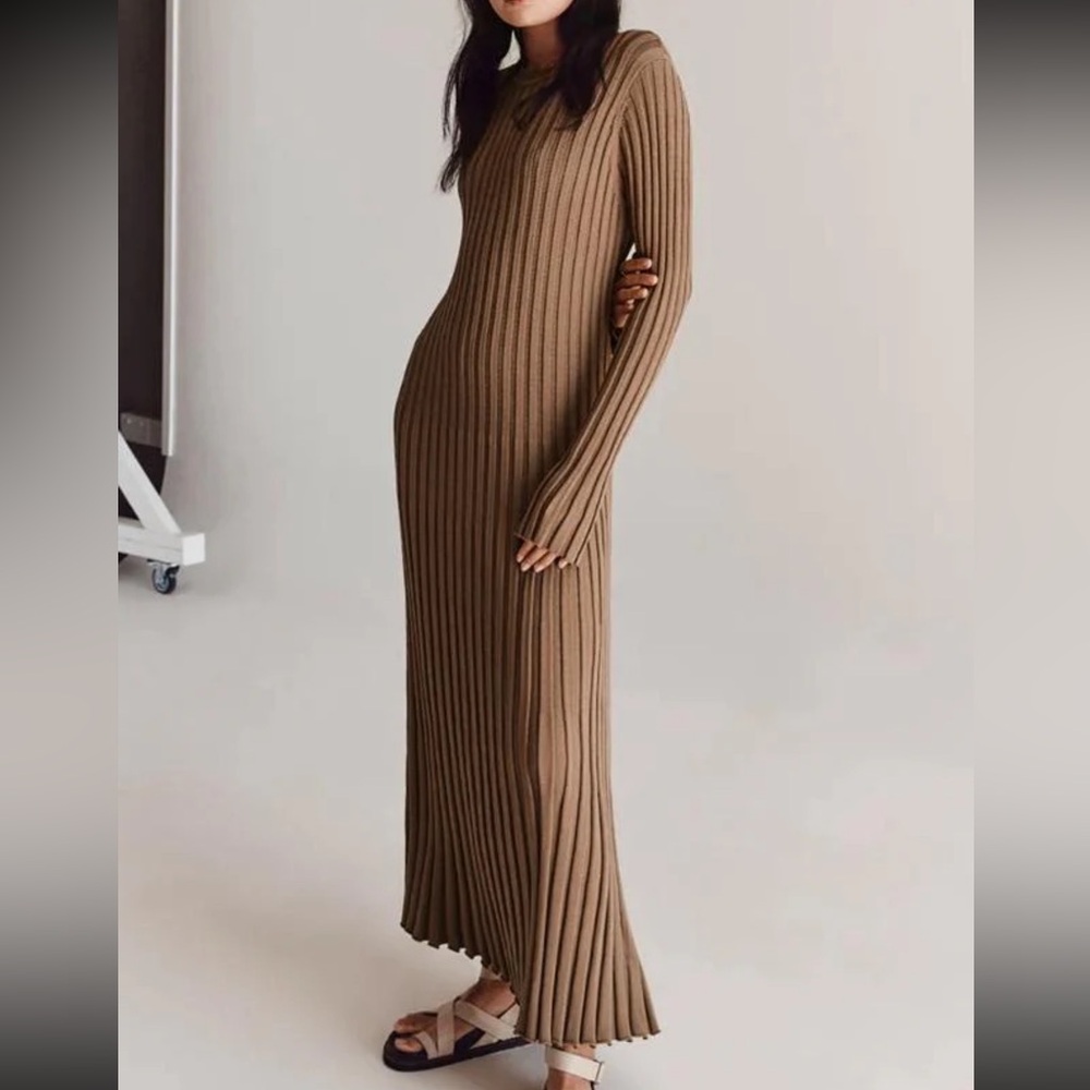 Dissh ribbed midi dress